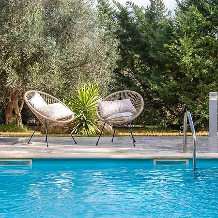 Eleonas Luxury Homes * Gardelades