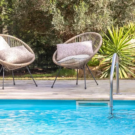 Eleonas Luxury Homes * Gardelades